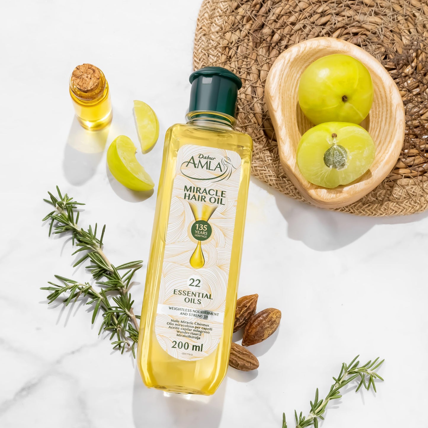 Dabur Amla Hair Oil - Nourishing Indian Oil for Men & Women, for Healthy, Moisturized Hair and Scalp (300ml)