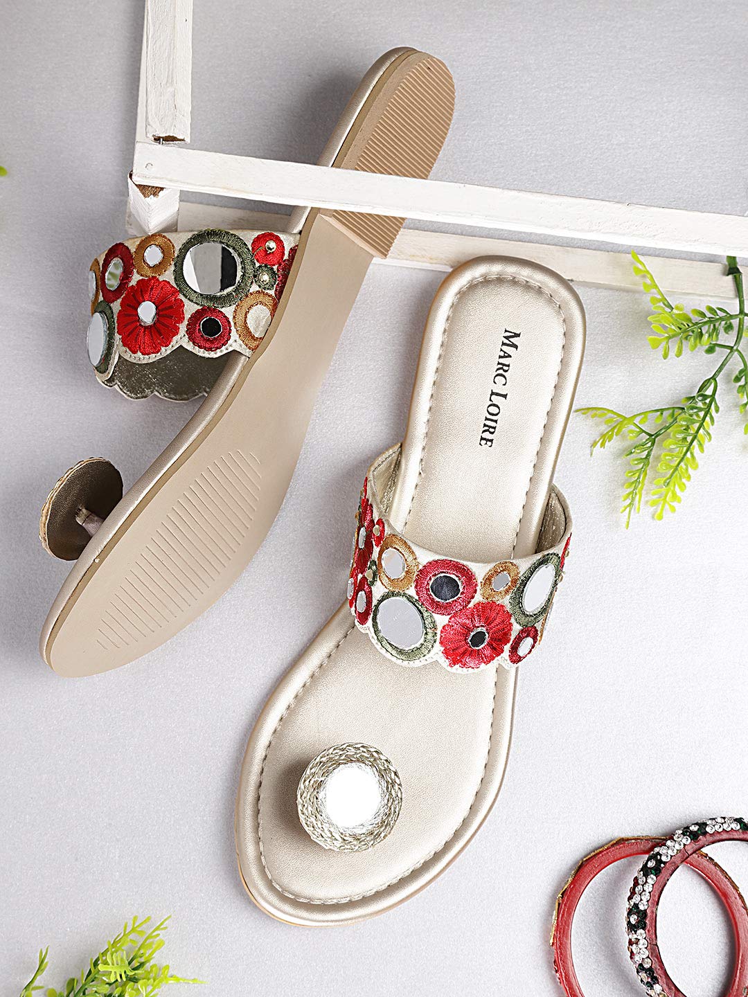 Marc Loire Women's One Toe Ethnic Slip-On Flat Chappals, Embellished & Traditional Footwear (Golden, UK Footwear Size System, Adult, Women, Numeric, Medium, 5)