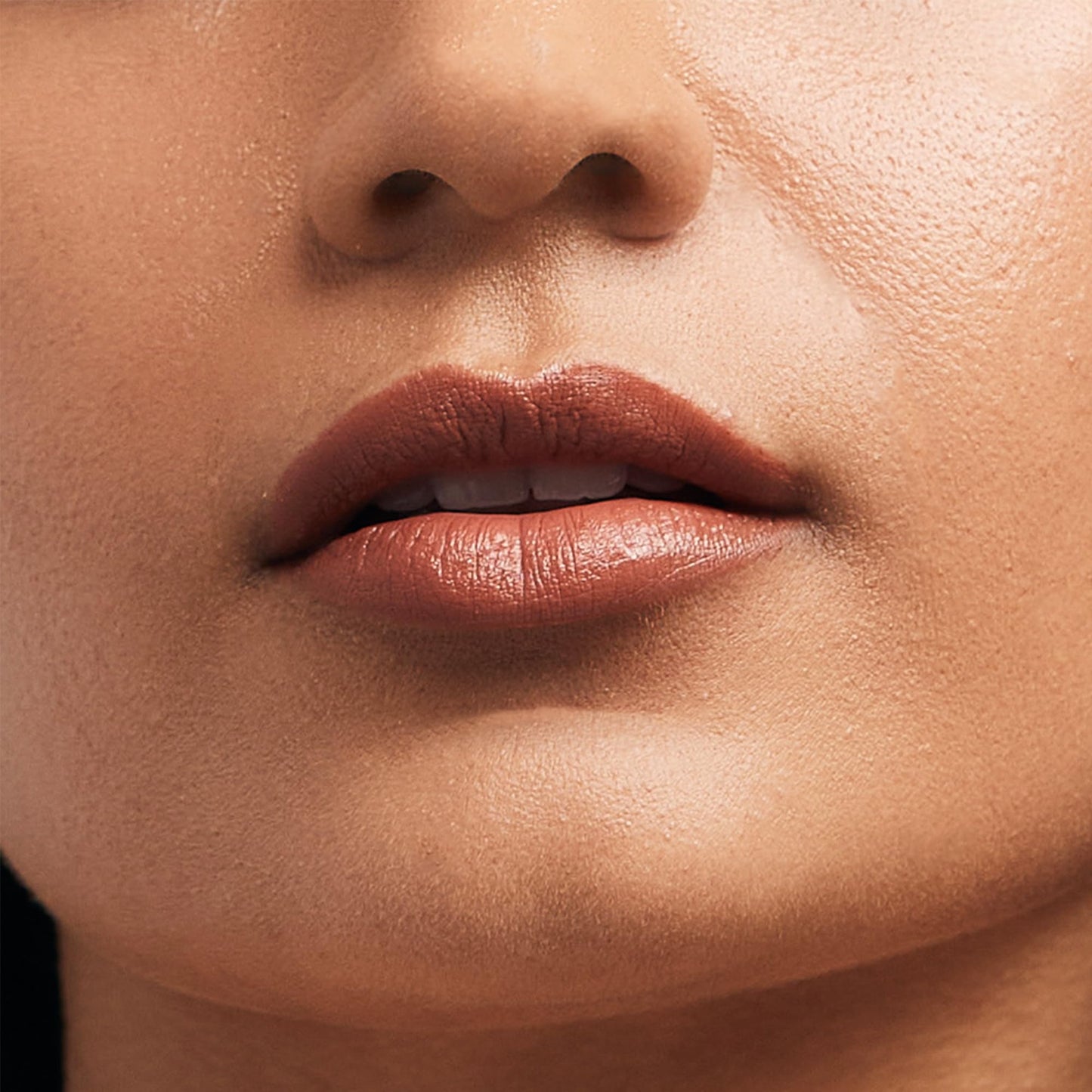 VASANTI Matte Crush Lipstick Pencil – Rosy Pout Medium Pink Brown – Soft, Velvety Matte Finish, Waterproof, Smooth Application – Natural, Vegan, Paraben-Free Lip Color