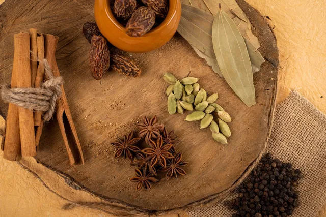 Green Cardamom, Whole Pods